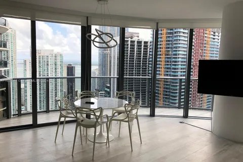 55 SW 9th St # 4003, Miami FL 33130