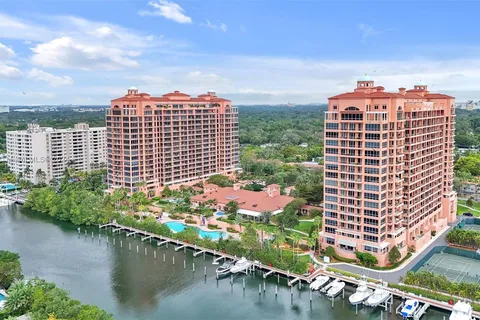 60 Edgewater Dr # 9H, Coral Gables FL 33133