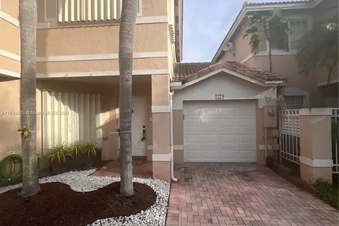 2270 NW 170th Ave # 2270, Pembroke Pines FL 33028