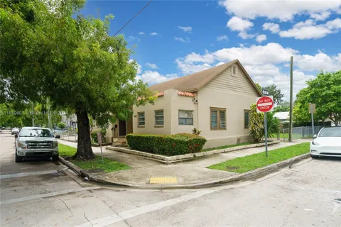 1478 SW 2nd St, Miami FL 33135