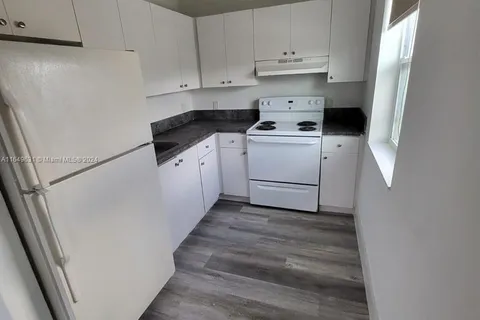 1556 NW 62nd Ter # 1, Miami FL 33147