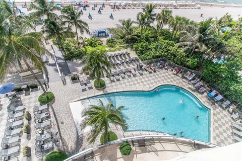 17375 Collins Ave # 701, Sunny Isles Beach FL 33160