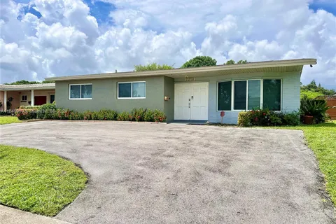 2210 N 54th Ave, Hollywood FL 33021