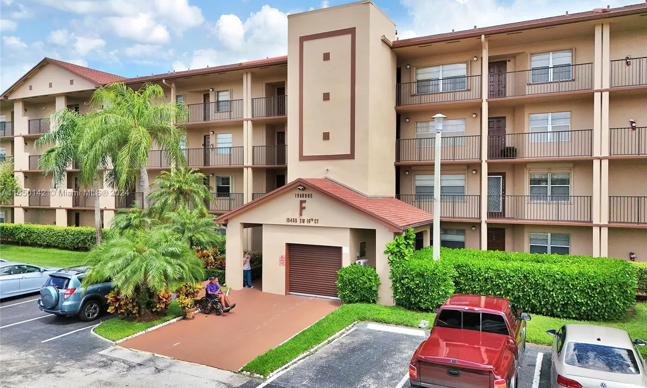 13455 SW 16th Ct # 206F, Pembroke Pines FL 33027