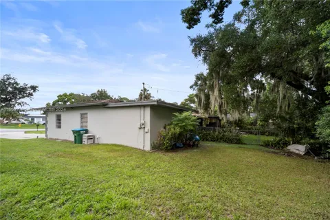 1277 Fountainhead Dr, Deltona FL 32809