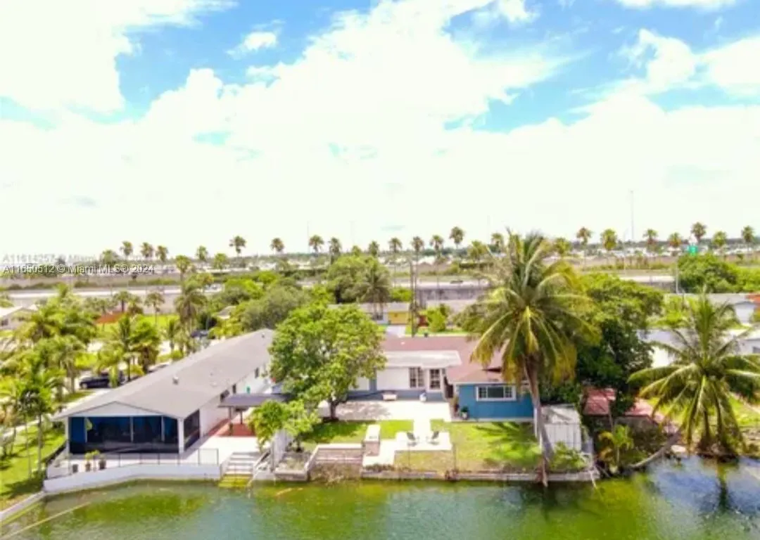631 SW 11th Ave, Hallandale Beach FL 33009