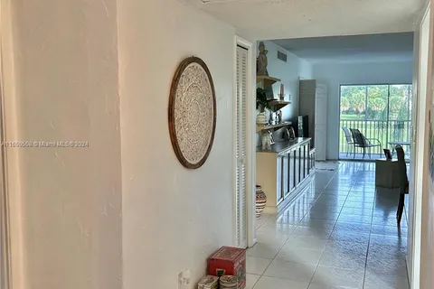 2900 N Palm Aire Dr # 210, Pompano Beach FL 33069