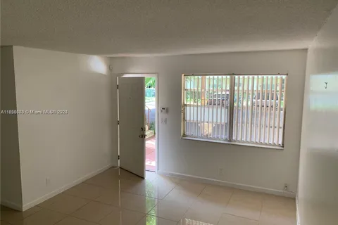 410 SE 4th Ave # 2, Hallandale Beach FL 33009