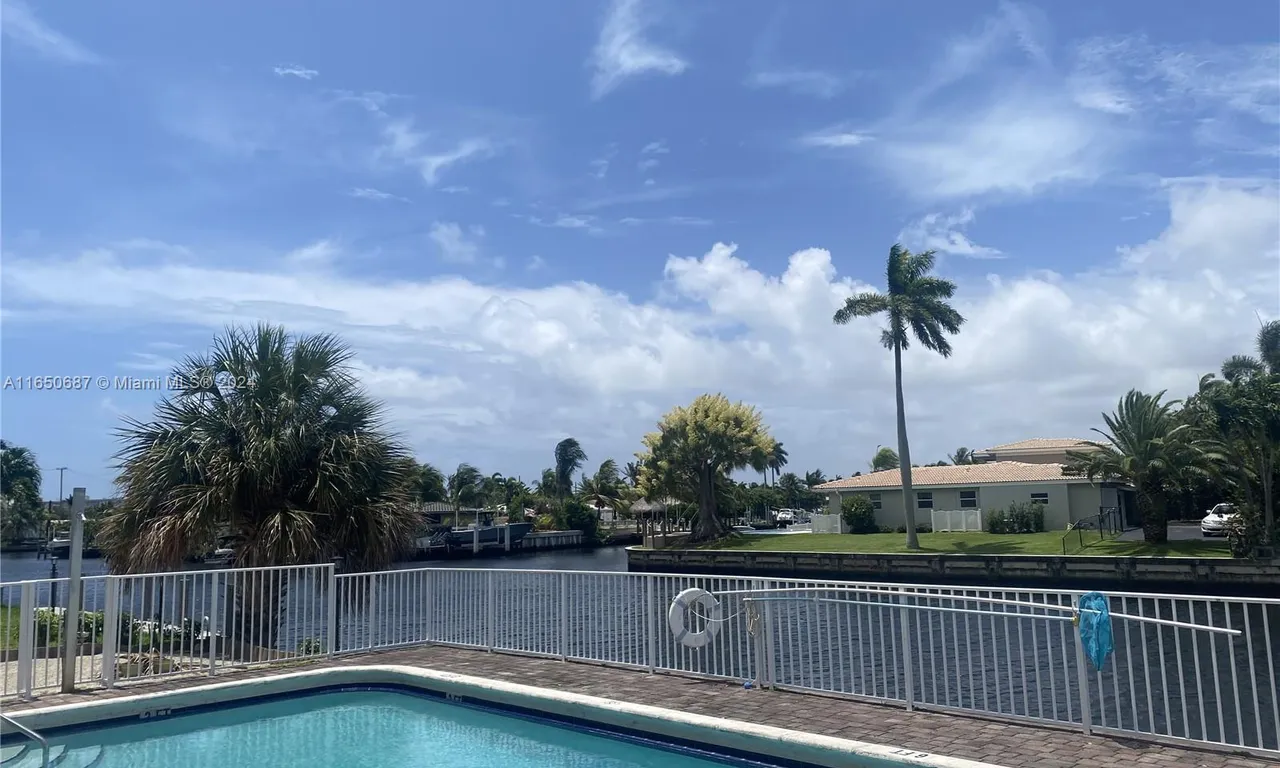 840 Pine Dr # 204, Pompano Beach FL 33060