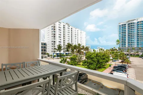 6423 N Collins Ave # 309, Miami Beach FL 33141