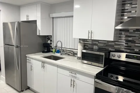 5 Eastview Ave # C, Delray Beach FL 33483