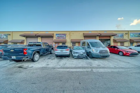 Body Shop For Sale In Hialeah Gardens, Hialeah Gardens FL 33016