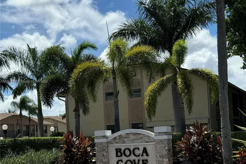 9539 Boca Cove Cir # 105, Boca Raton FL 33428