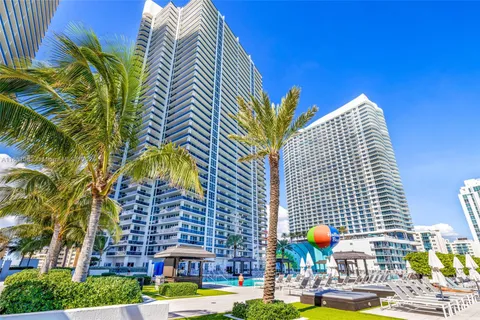 1830 S Ocean Dr # 1606, Hallandale Beach FL 33009