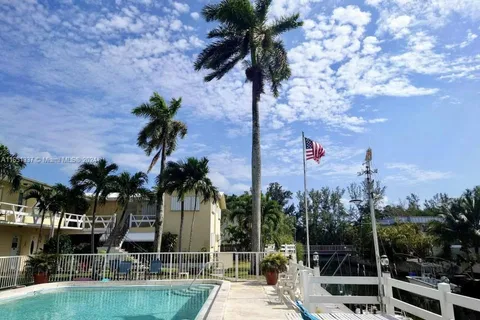 1820 Venice Park Dr # 102, North Miami FL 33181