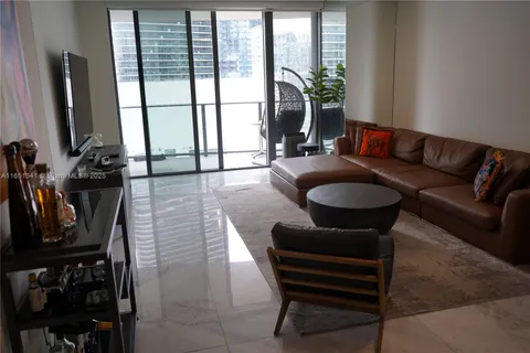 1000 Brickell Plz # 2514, Miami FL 33131