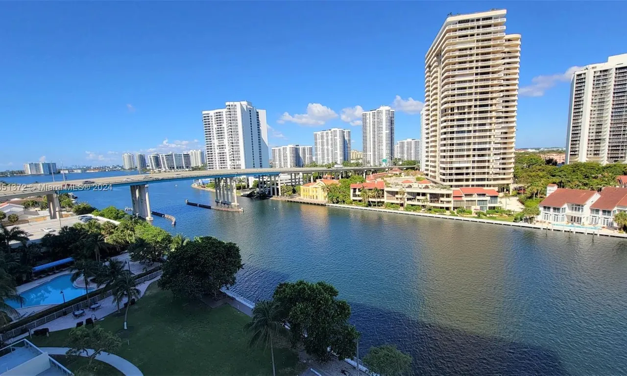 19390 Collins Ave # 1025, Sunny Isles Beach FL 33160