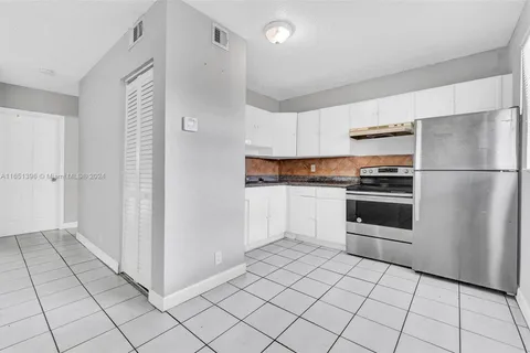 651 NW 42nd Ct # 214, Deerfield Beach FL 33064