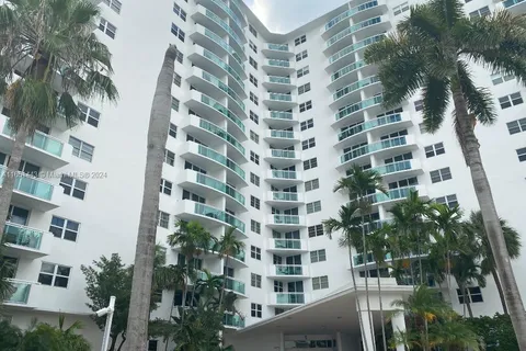 3001 S Ocean Dr # 833, Hollywood FL 33019