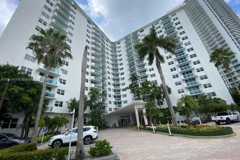 3001 S Ocean Dr # 833, Hollywood FL 33019