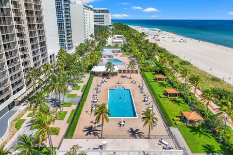 2625 Collins Ave # 309, Miami Beach FL 33140