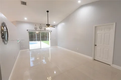 402 SW 200th Terrace, Pembroke Pines FL 33029