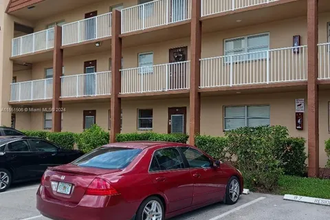 8951 Sunrise Lakes Blvd. # 311, Sunrise FL 33322