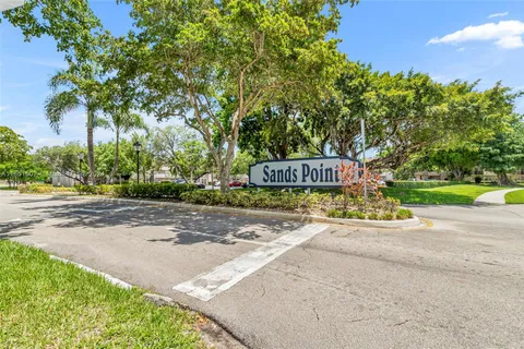 8310 Sands Point Blvd # L110, Tamarac FL 33321