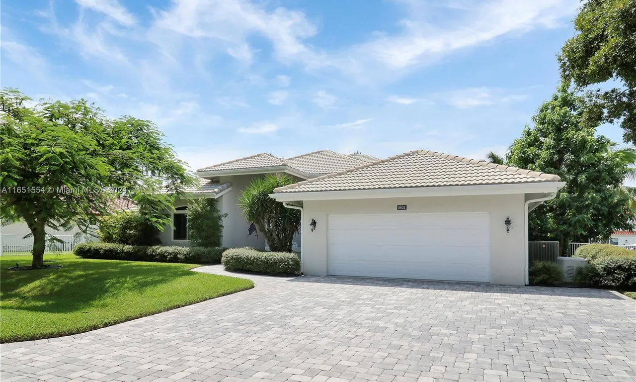 8602 SE North Passage Way, Jupiter FL 33469