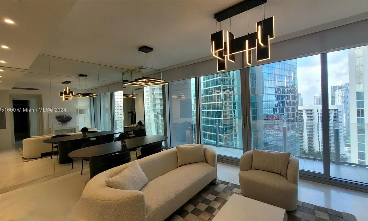 300 Biscayne Blvd Way # 2908, Miami FL 33131