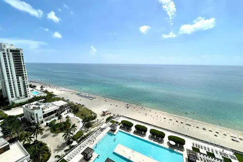 1800 S Ocean Dr # 2103, Hallandale Beach FL 33009