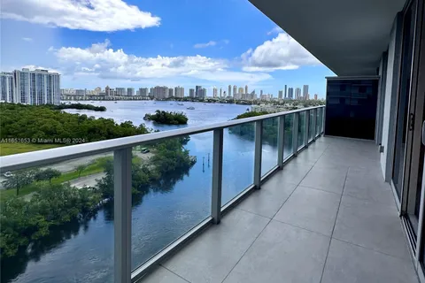 16385 Biscayne Blvd # 1201, North Miami Beach FL 33160