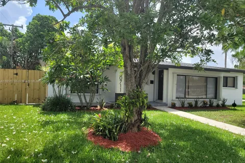 20711 Eagle Nest Rd, Cutler Bay FL 33189