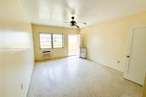 2140 Bay Dr # 3, Miami Beach FL 33141