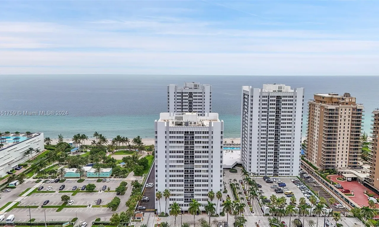 1880 S Ocean Dr, Hallandale Beach FL 33009