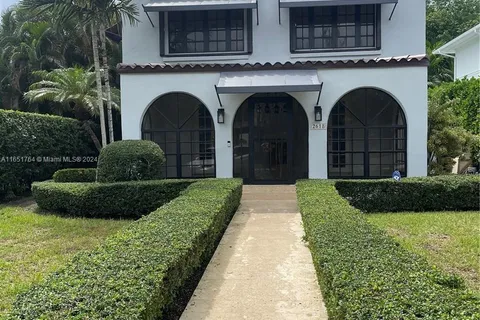 2618 Alhambra Cir, Coral Gables FL 33134