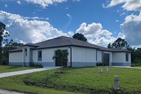 884-886 Milwaukee Blvd, Lehigh Acres FL 33974