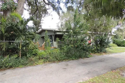 4801 SW 58th Ave, Davie FL 33314