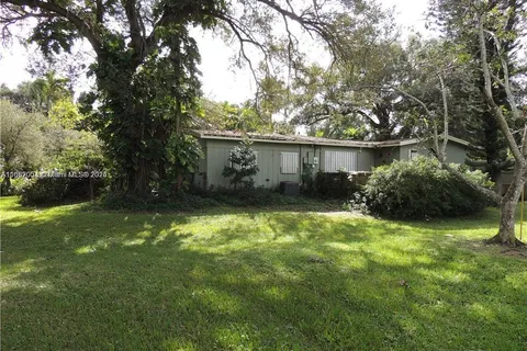 4801 SW 58th Ave, Davie FL 33314