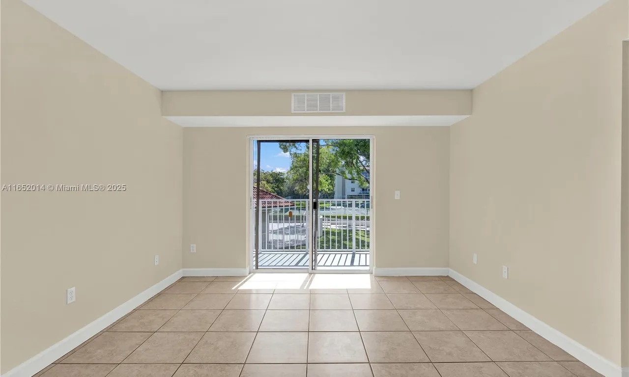 8200 SW 210th St # 112, Cutler Bay FL 33189