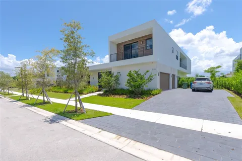 16766 Natures Way, Weston FL 33326