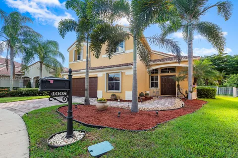 4008 Staghorn Ln, Weston FL 33331