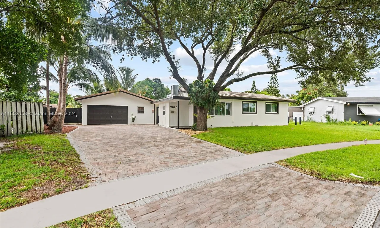 2320 SW 36th Ave, Fort Lauderdale FL 33312