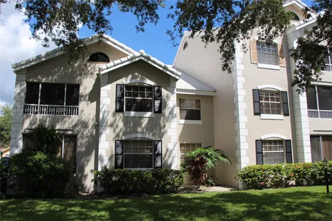 2850 N Oakland Forest Dr # 303, Oakland Park FL 33309