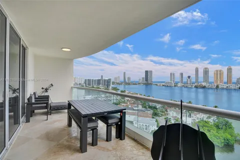 6000 Island Blvd # 1707, Aventura FL 33160