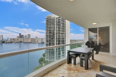 6000 Island Blvd # 1707, Aventura FL 33160