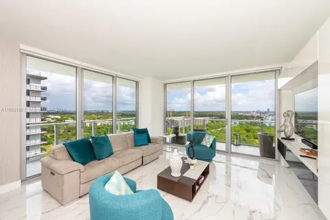 16385 Biscayne Blvd # 2001, North Miami Beach FL 33160