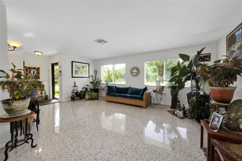 1301 Marseille Dr, Miami Beach FL 33141