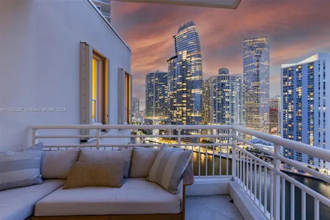 888 Brickell Key Dr # 2606, Miami FL 33131