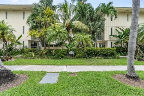 255 Sunrise Dr # 307, Key Biscayne FL 33149